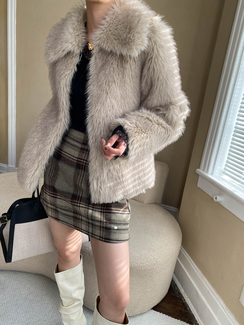 チェックツイードミニスカート