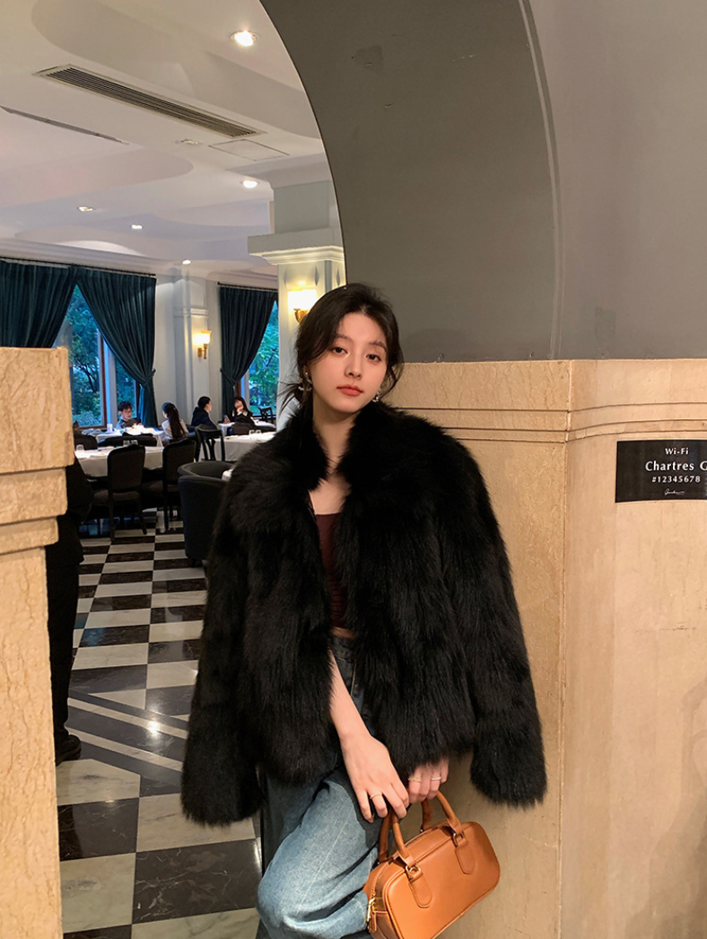 【11/7(金)PM12:00~販売START】フェイクファーショートジャケット