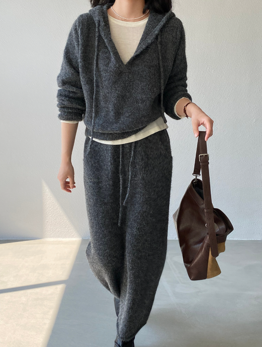 モヘアライクフーディーニットセットアップ