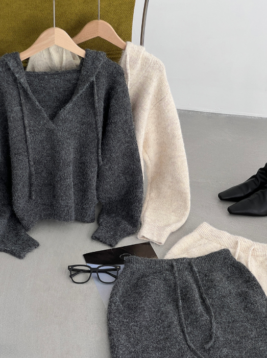 モヘアライクフーディーニットセットアップ