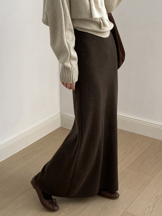 ニットナローロングスカート