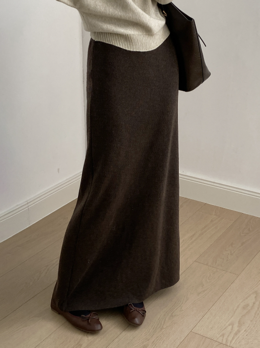 ニットナローロングスカート