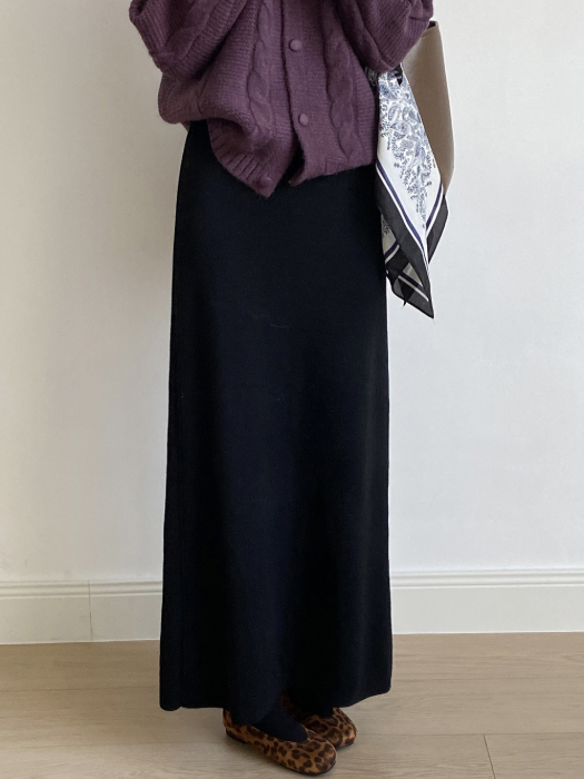 ニットナローロングスカート