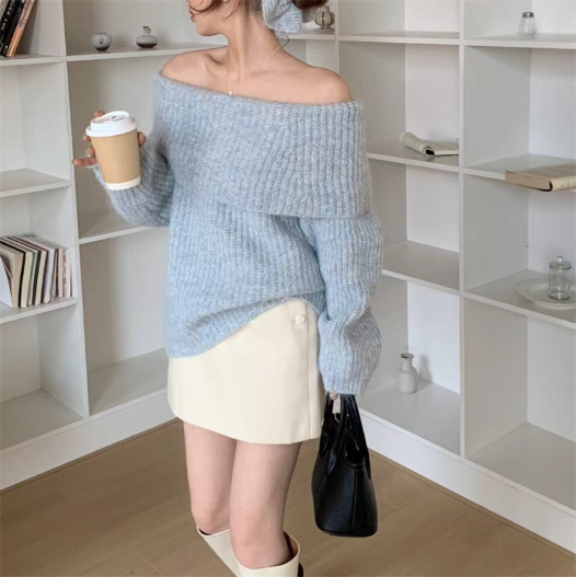 オフショルダーモヘアタッチルーズニット