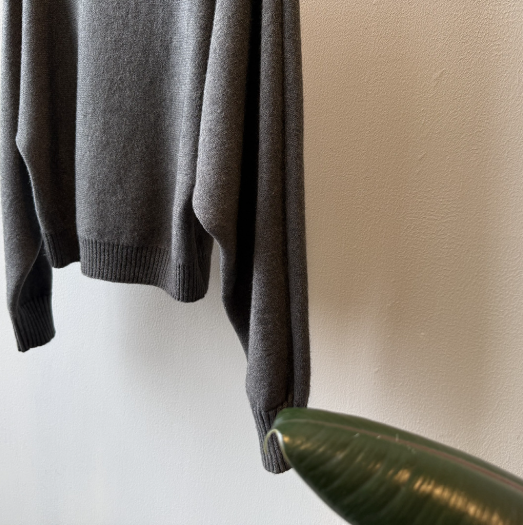 シンプルワンショルニット