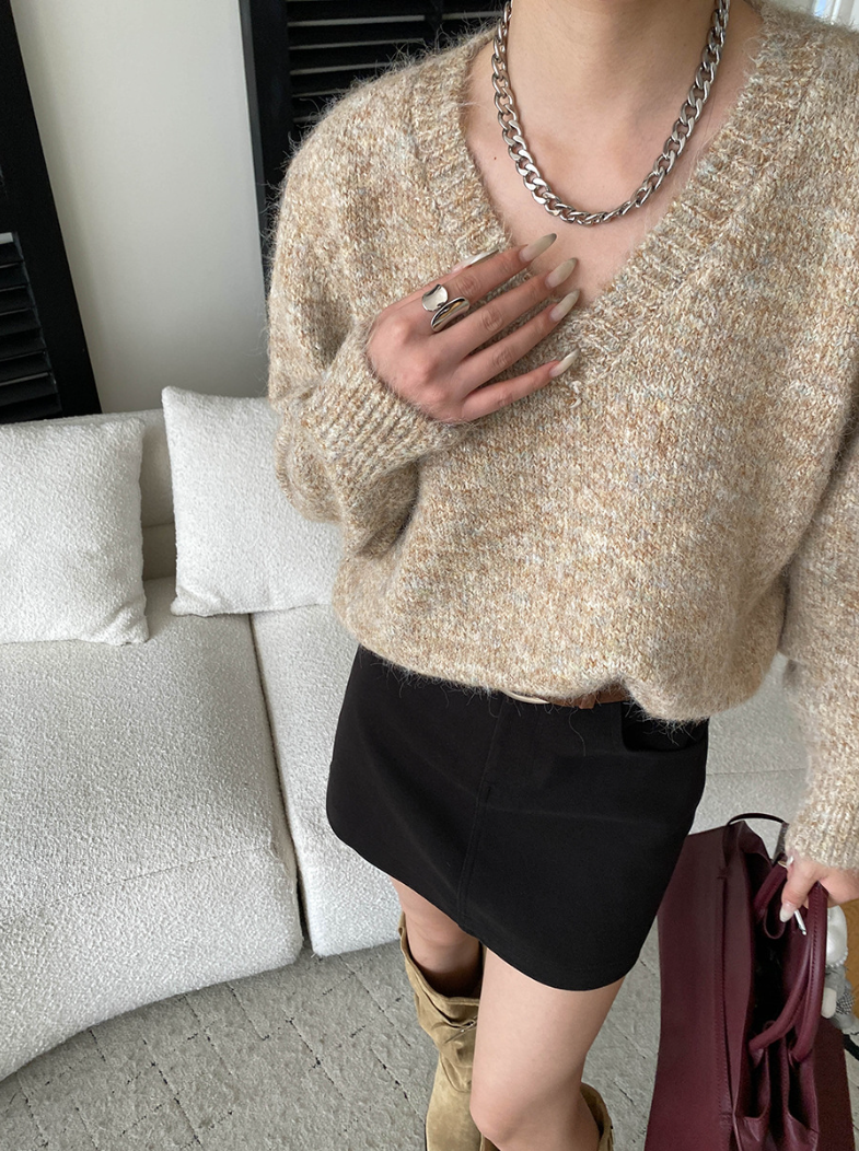 【11/28(金)PM12:00~販売START】Vネックループニットプルオーバ―