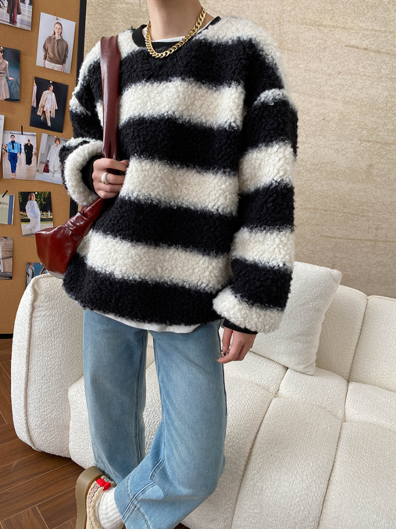 【11/28(金)PM12:00~販売START】ボアストライプモコモコオーバートップス