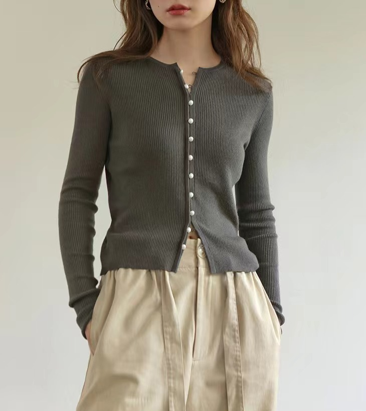 パールボタンリブニットカーデトップス