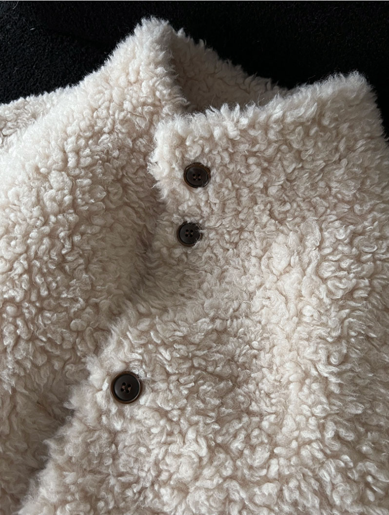 ムートンタッチショートベスト