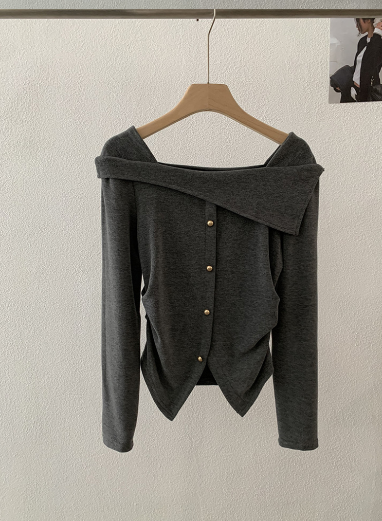アシメオフショルボタンニットトップス