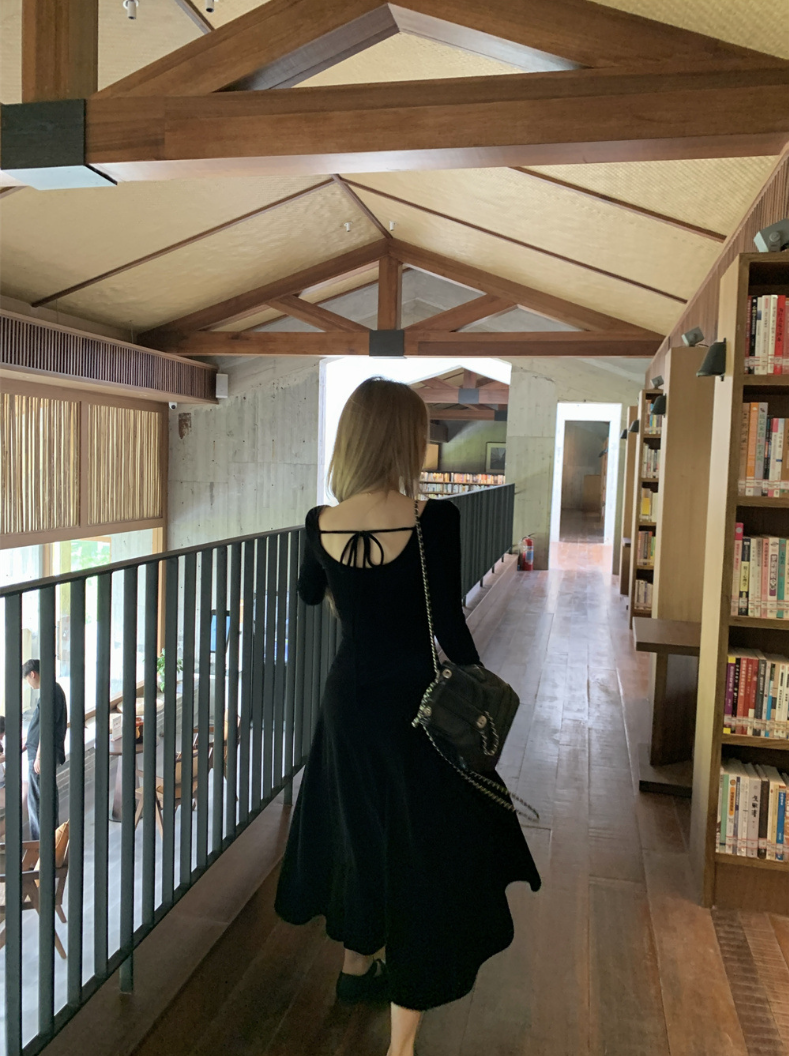 【即納】クラシカルフレアベロアロングドレス