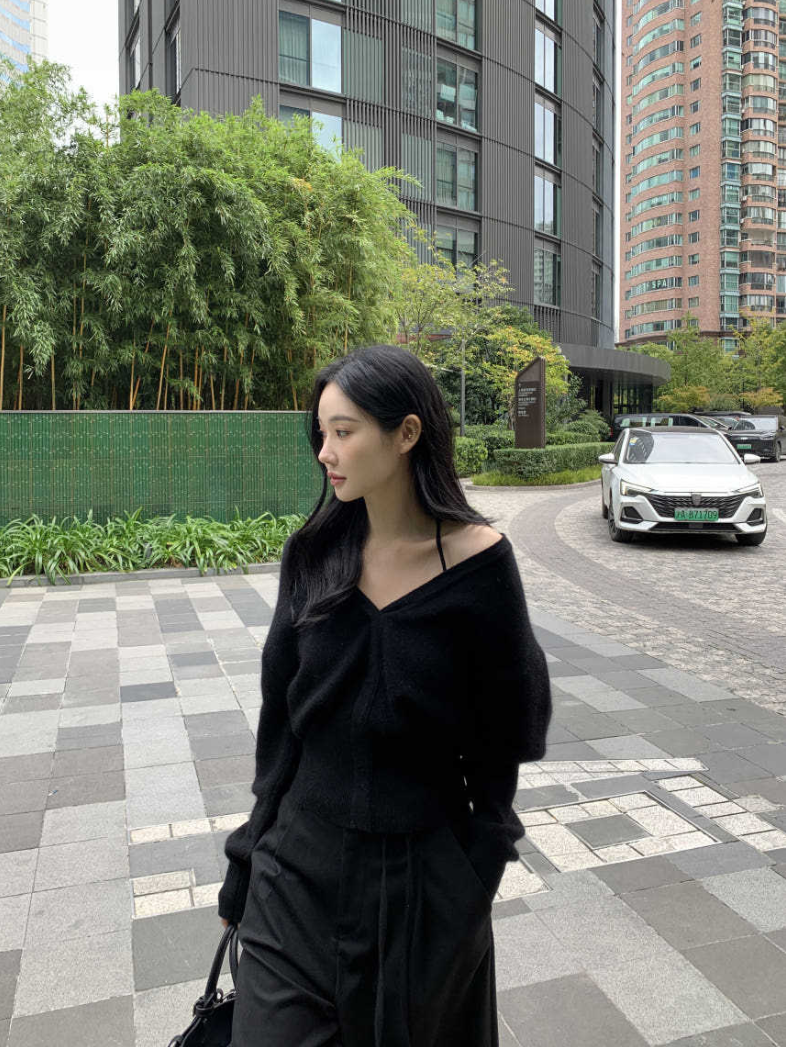 【即納】クロスストラップオフショルニットトップ