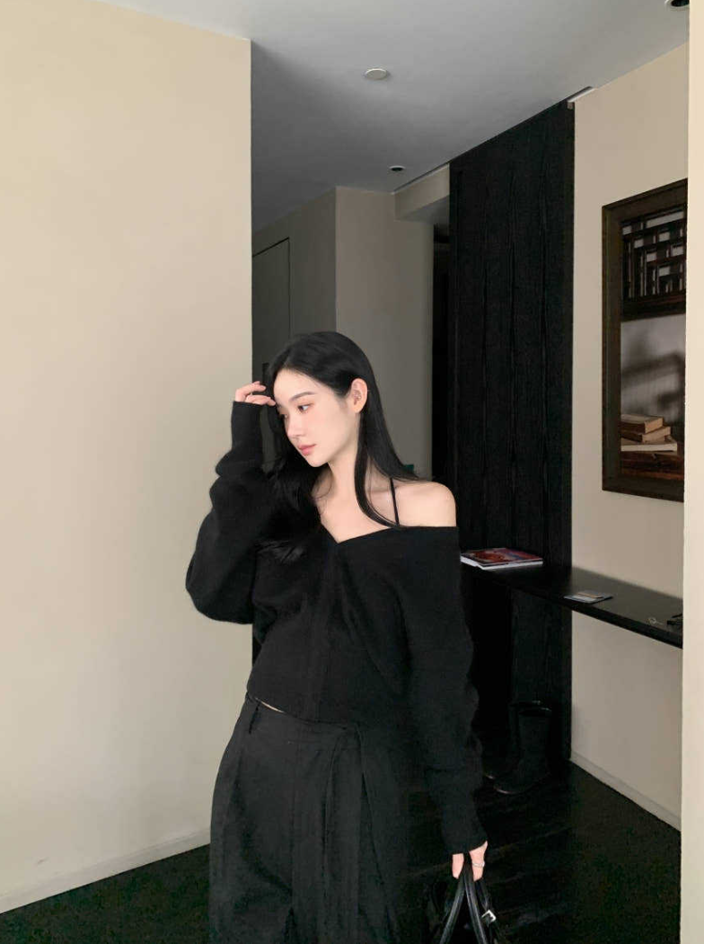 【即納】クロスストラップオフショルニットトップ