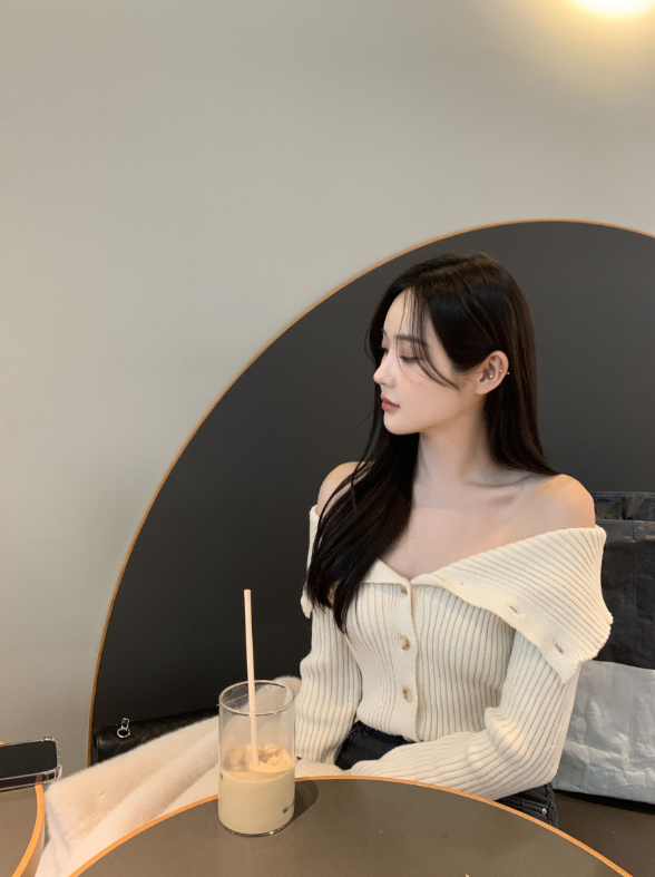 即納【新作 3/13(金)PM12:00~販売START】ボタンデザインオフショルダーリブニット