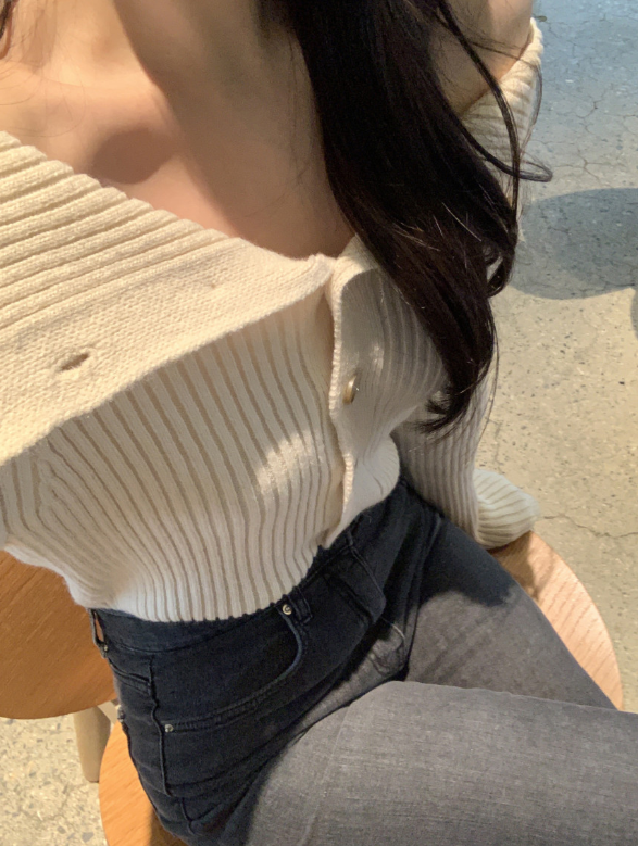 即納【新作 3/13(金)PM12:00~販売START】ボタンデザインオフショルダーリブニット