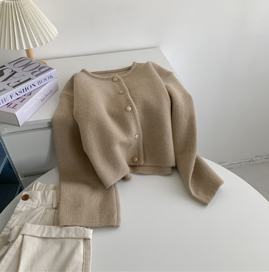 即納【新作 3/13(金)PM12:00~販売START】ゴールドボタンミニマルニットカーディガン