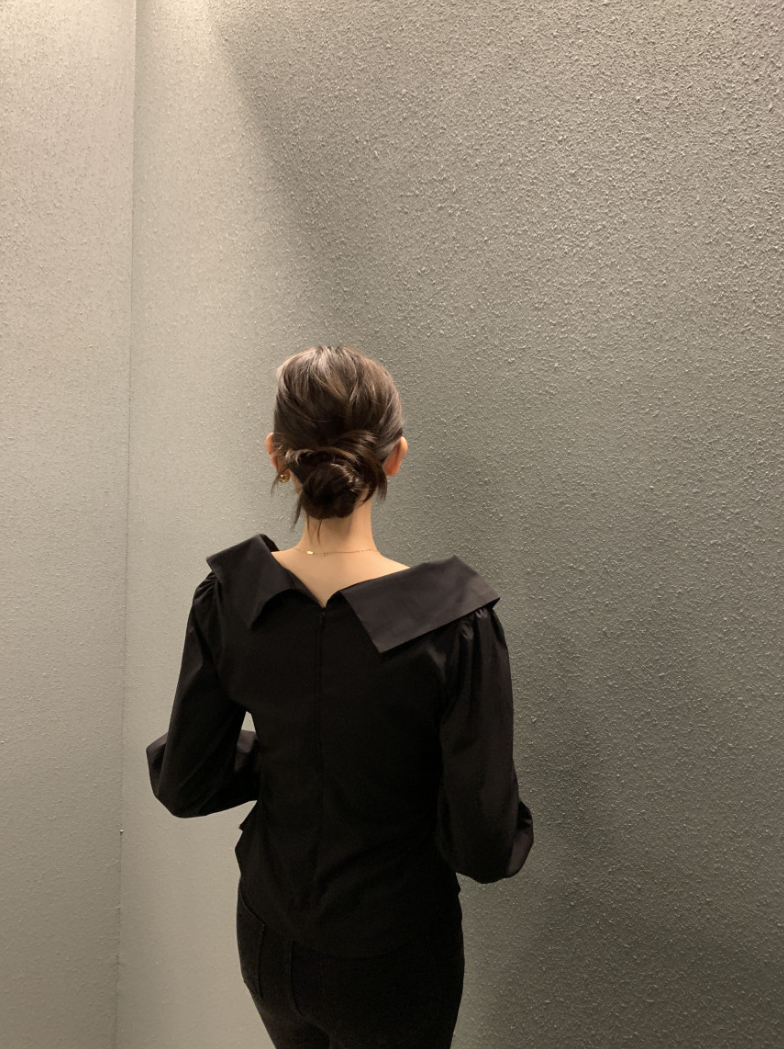 新作【即納】ワイドカラーデザインブラウス