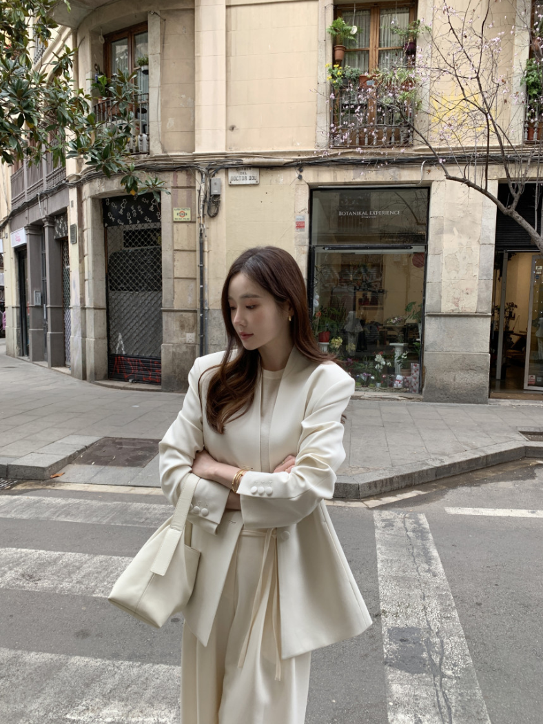 即納【新作 3/27(金)PM12:00~販売START】ミニマルノーカラーテーラードジャケット