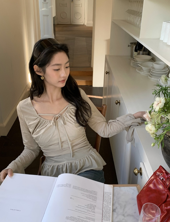 新作【即納】マルチウェイリボンネック ペプラムトップス