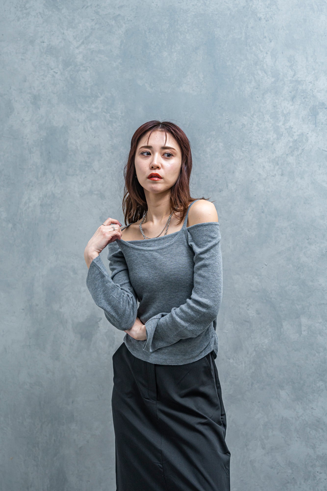 【即納】レイヤードオフショルダートップス