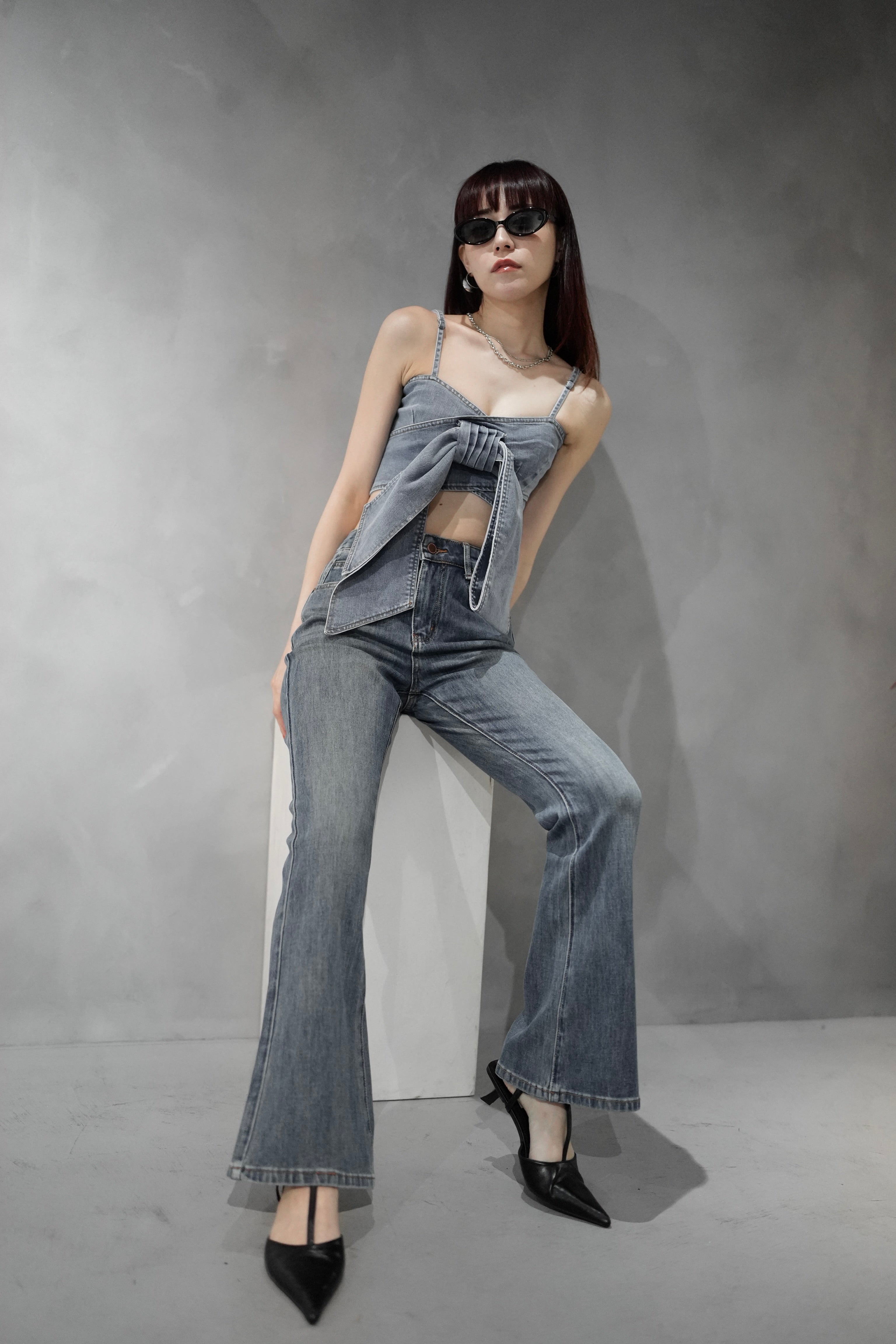 ハイウエストフレアデニムパンツ