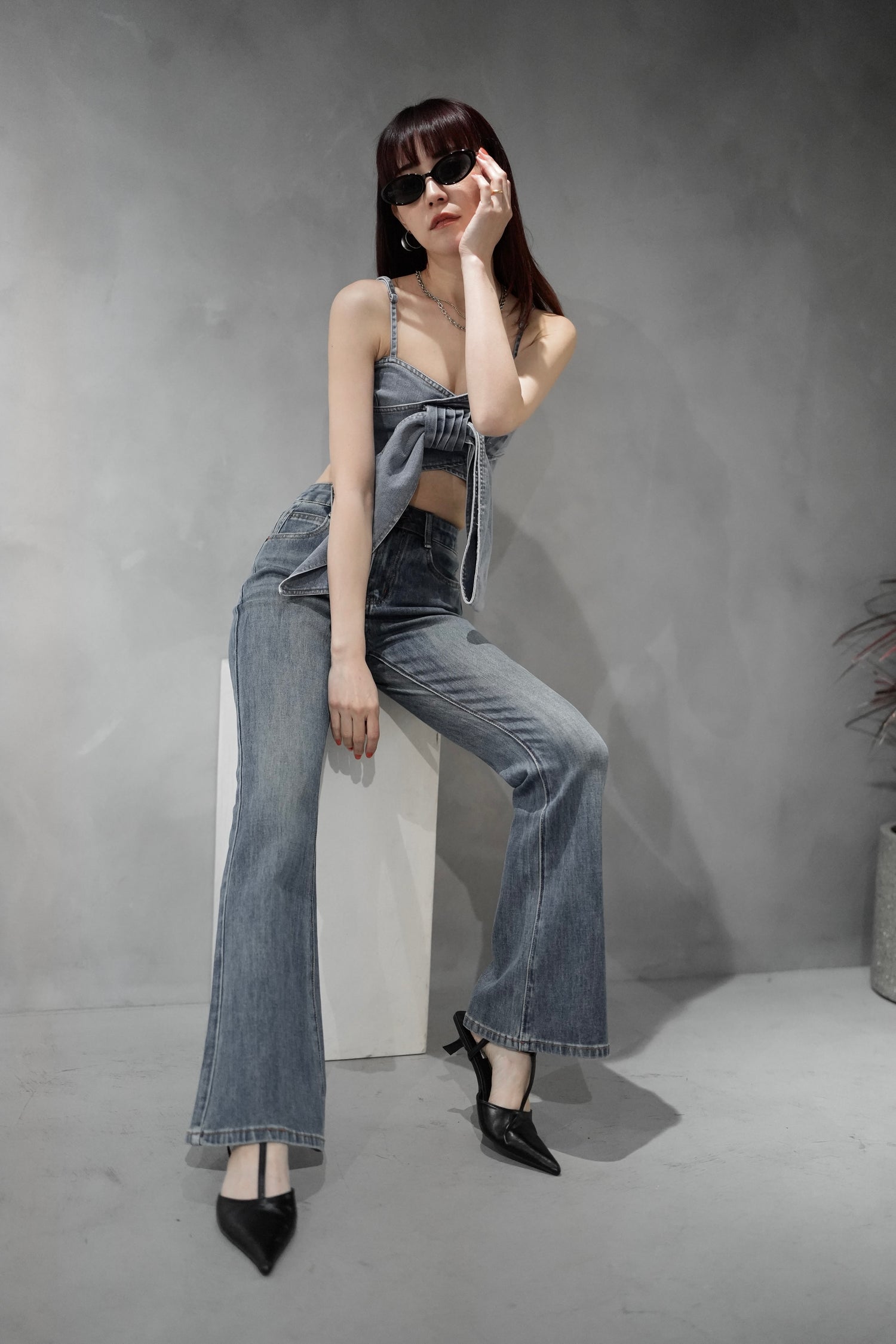 ハイウエストフレアデニムパンツ