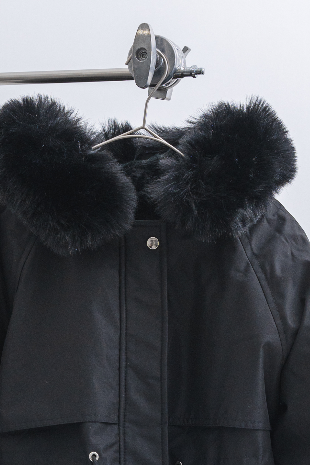 ファー付きウエストドロストコート