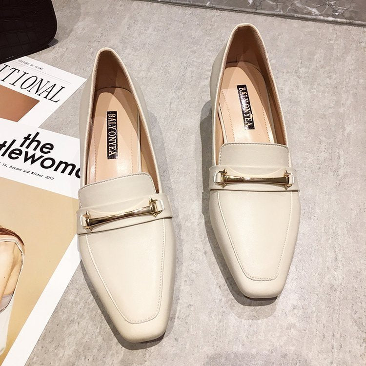 ゴールドアクセントモダンローファー