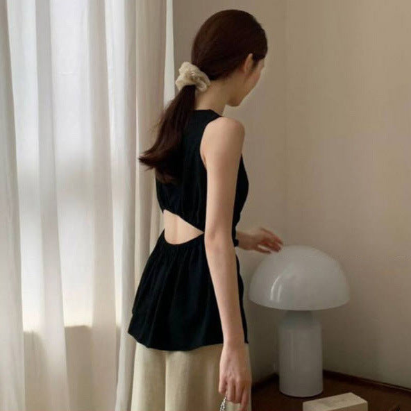 バックスリットノースリーブカットソー