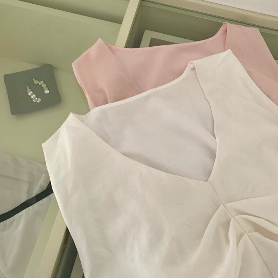 バックスリットノースリーブカットソー