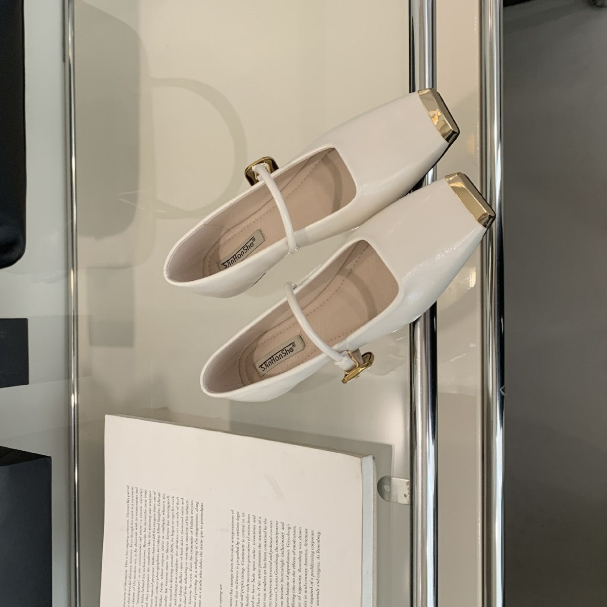 メタルトゥスクエアフラットシューズ