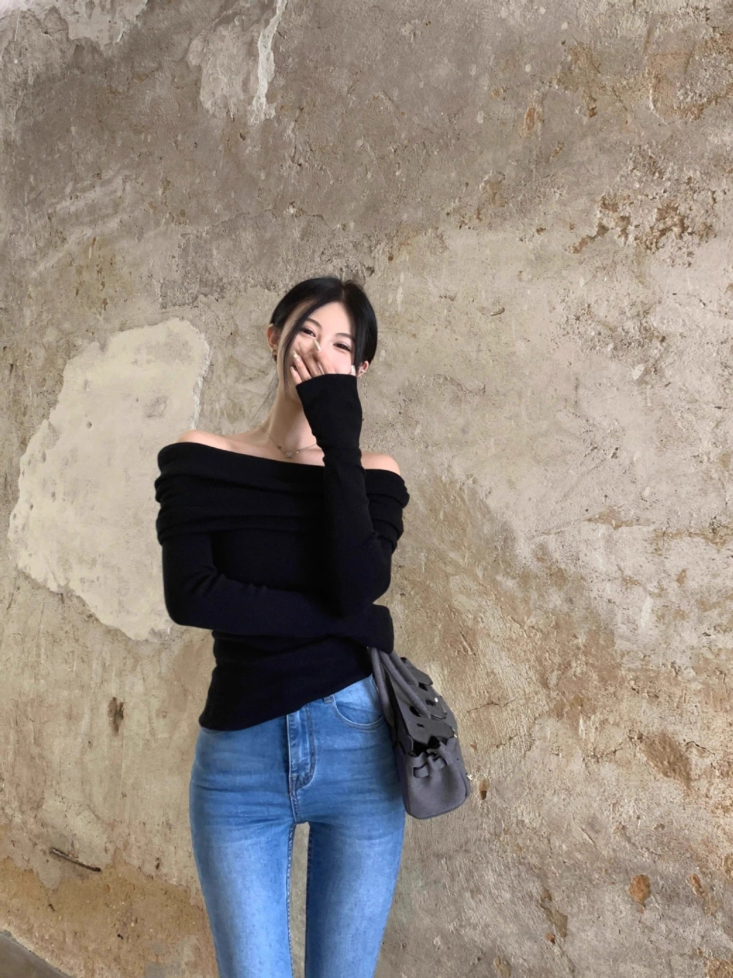 エレガントオフショルトップス