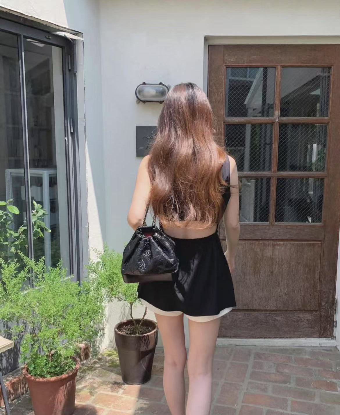 バックスリットノースリーブカットソー