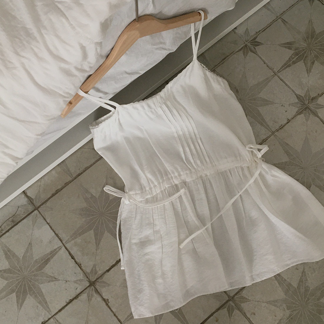 ドロストギャザーキャミトップ