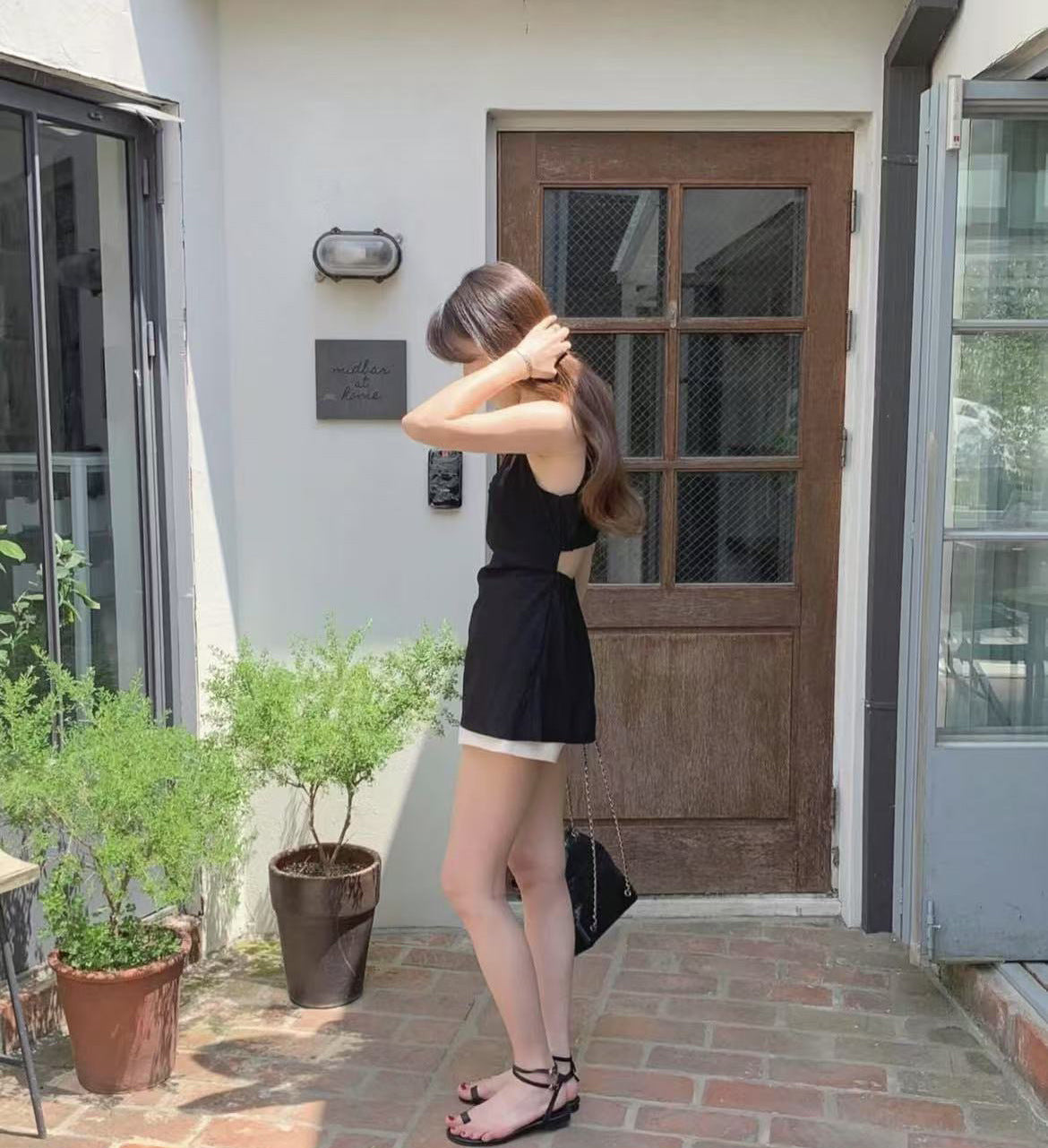 バックスリットノースリーブカットソー