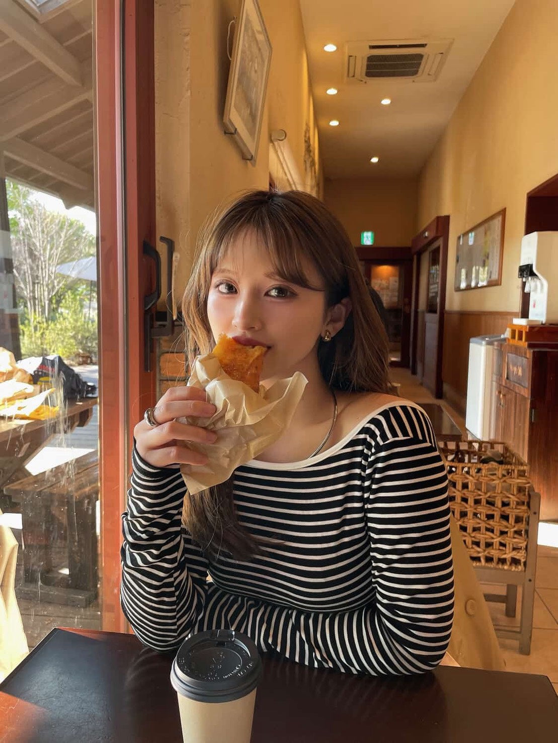 【即納】バックオープンボーダーカットソー