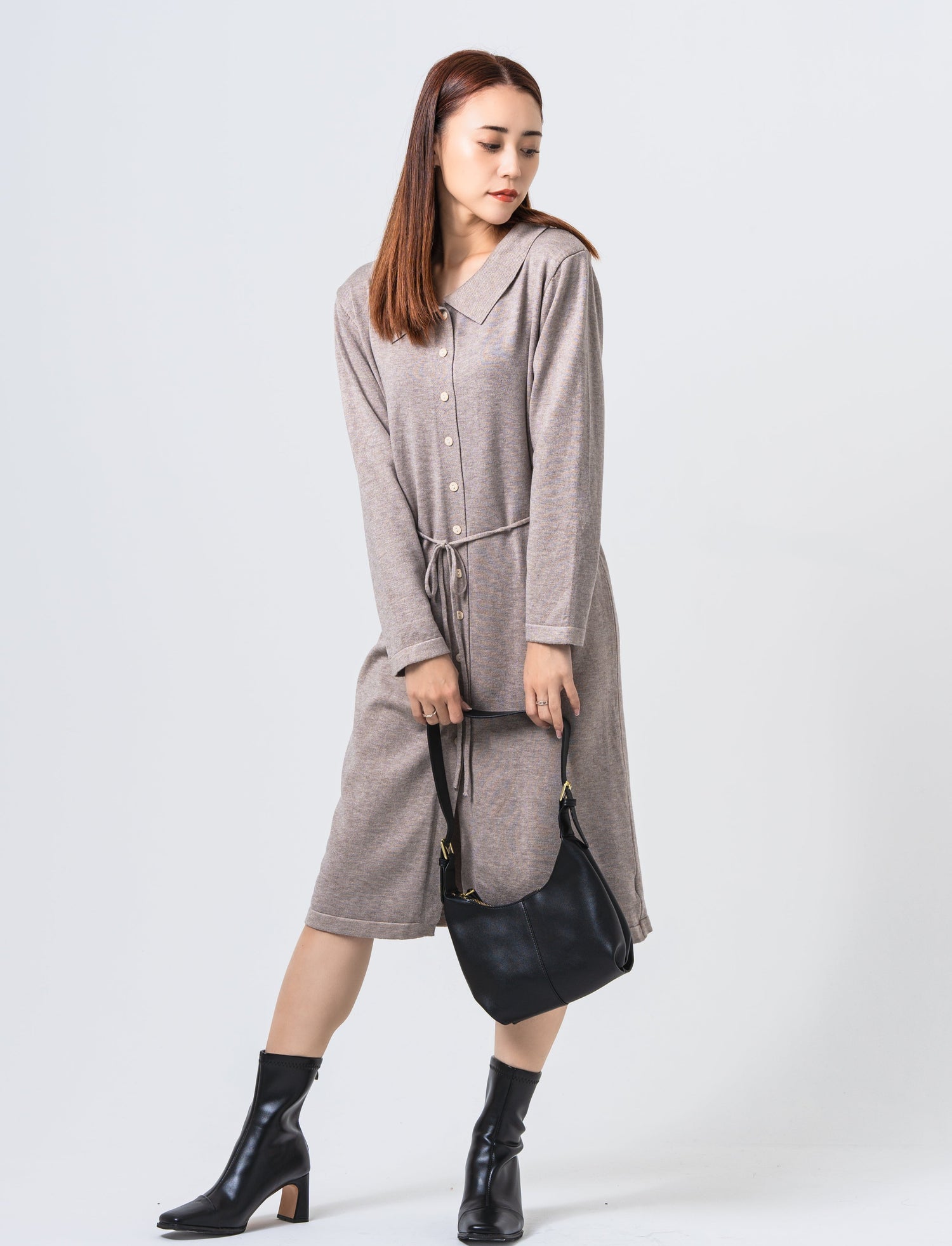 シンプルニットボタンワンピース