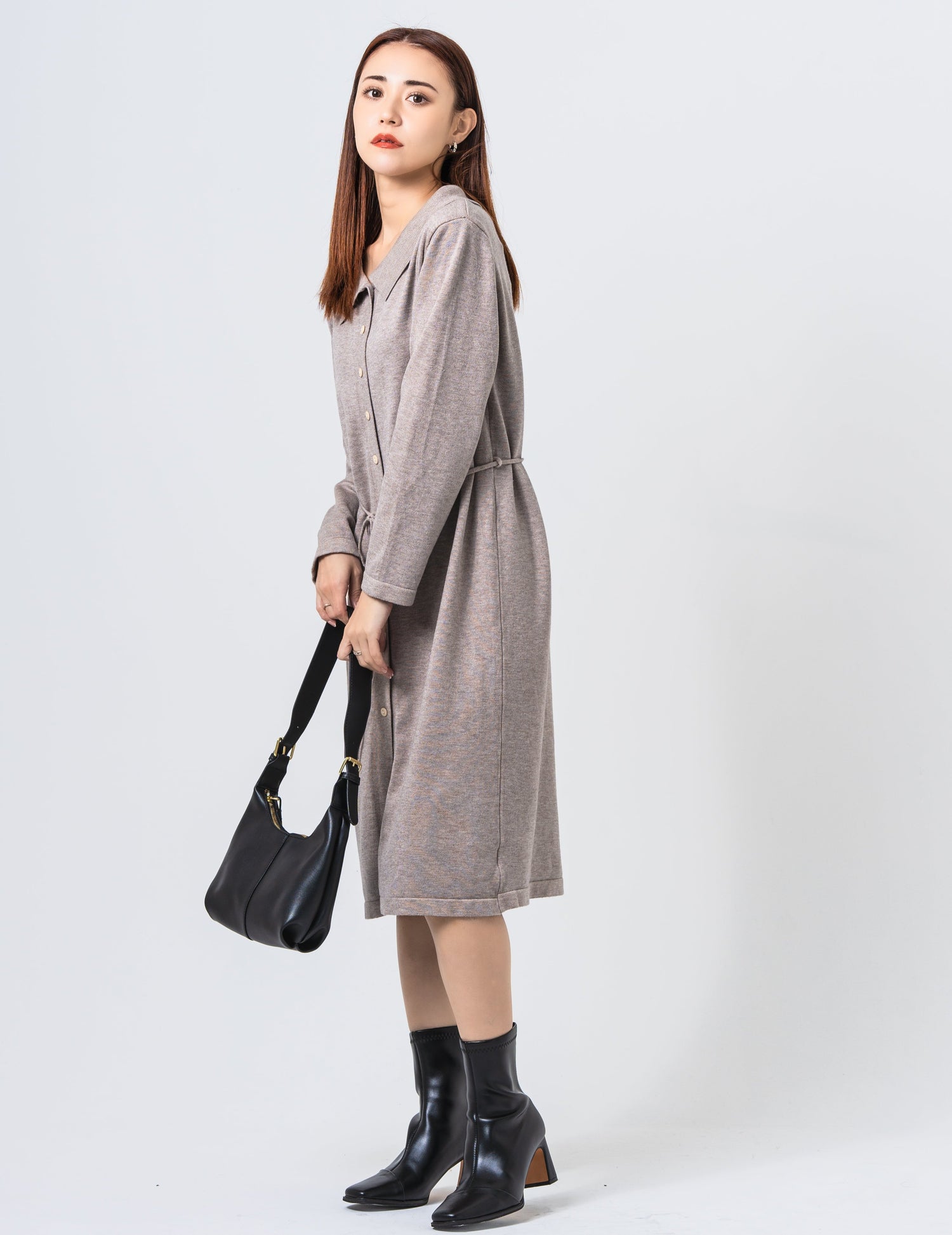 シンプルニットボタンワンピース