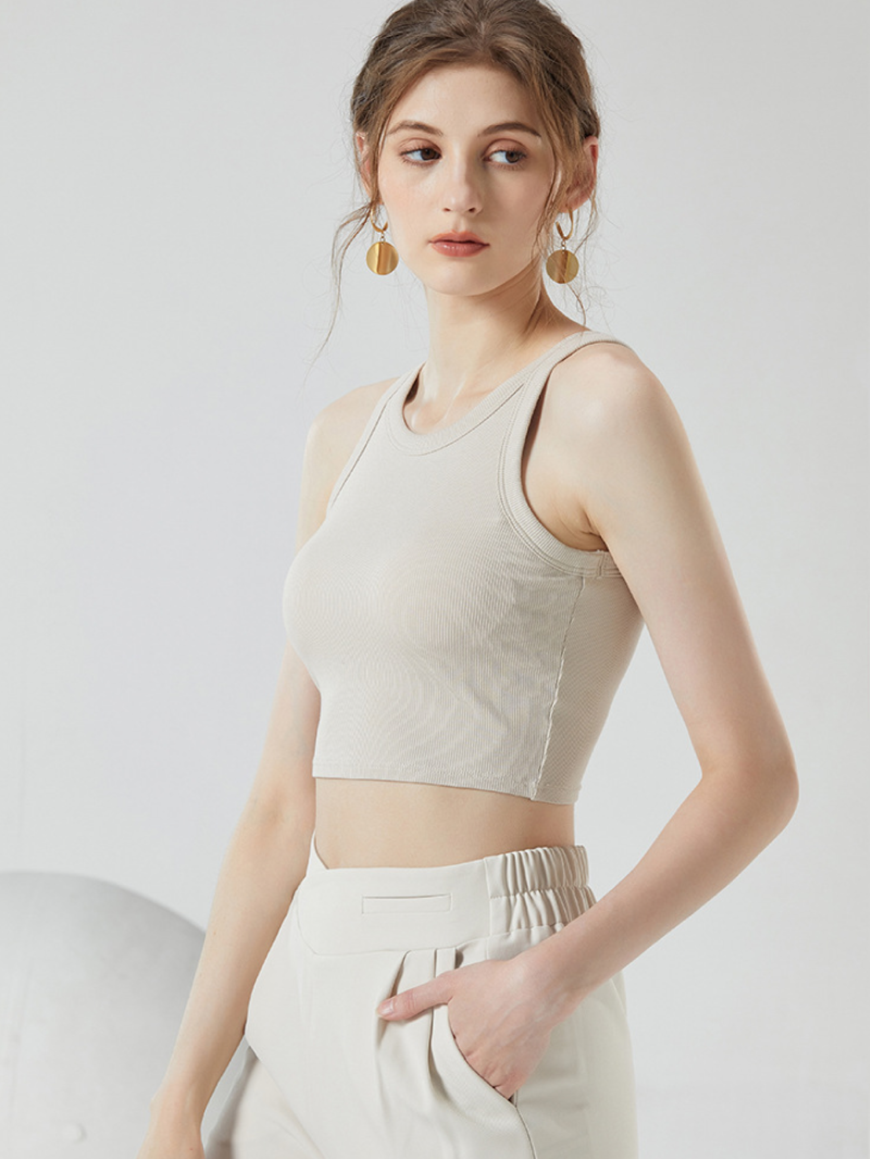 リブクロップドカップ付きタンクトップ