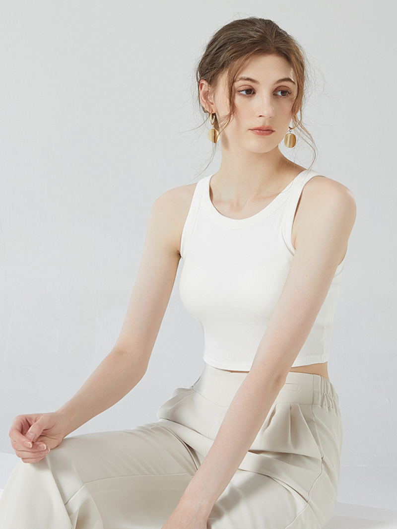 リブクロップドカップ付きタンクトップ