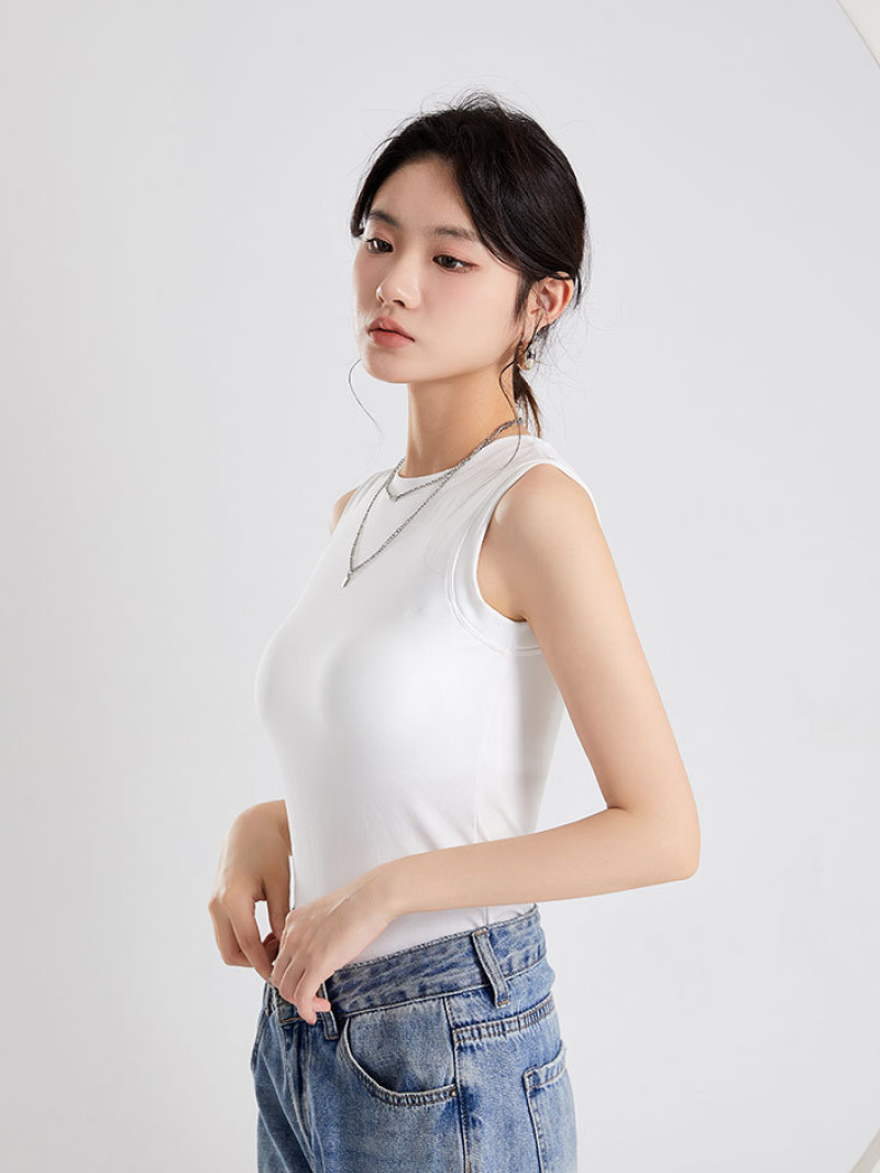 クルーネックカップ付きノースリーブトップス