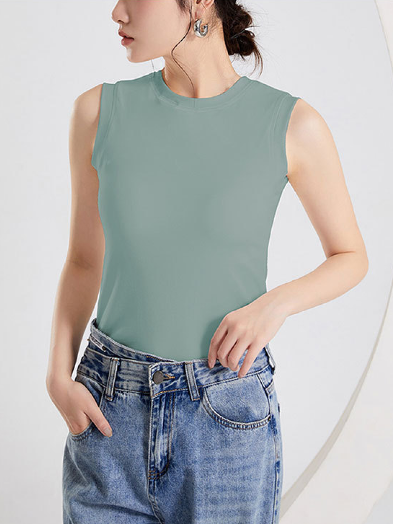 クルーネックカップ付きノースリーブトップス