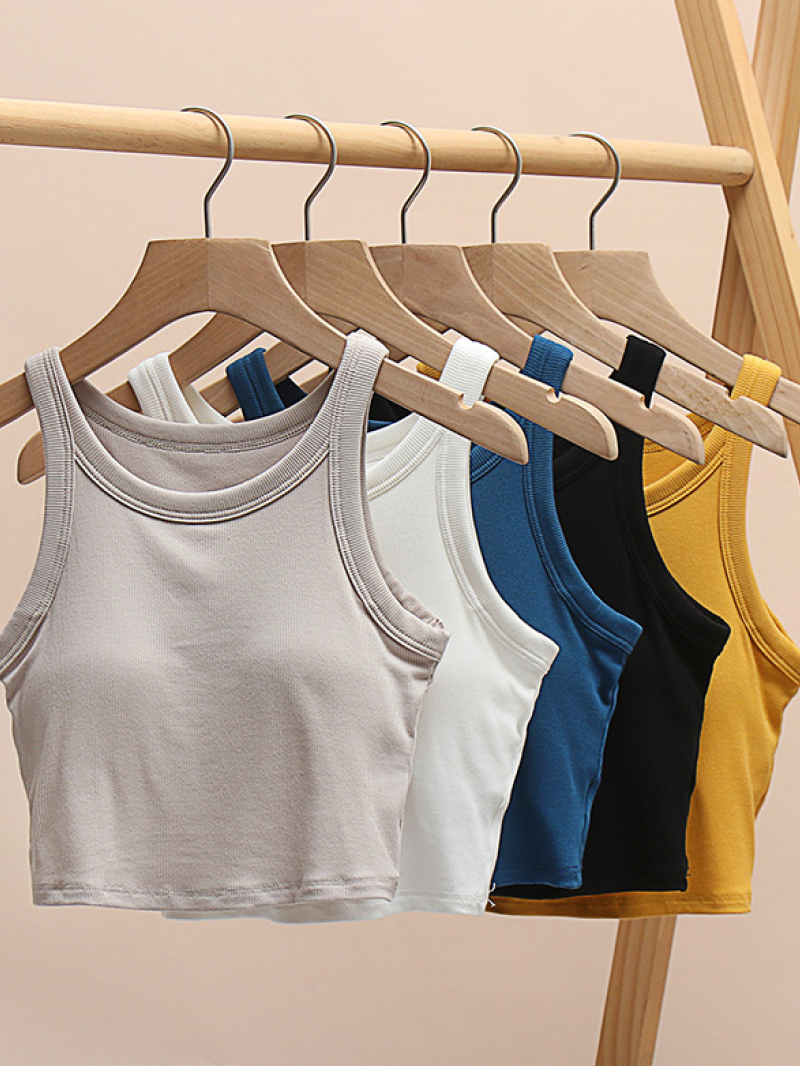 リブクロップドカップ付きタンクトップ