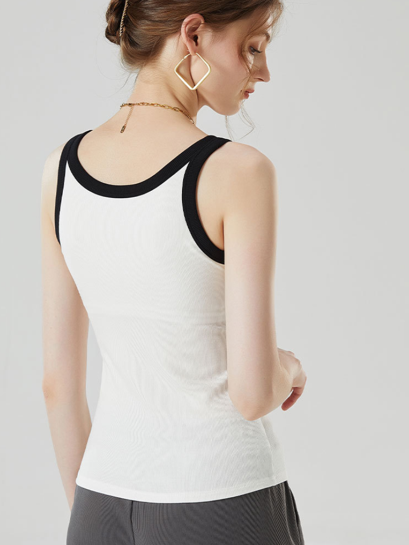 コントラストカラーカップ付きタンクトップ