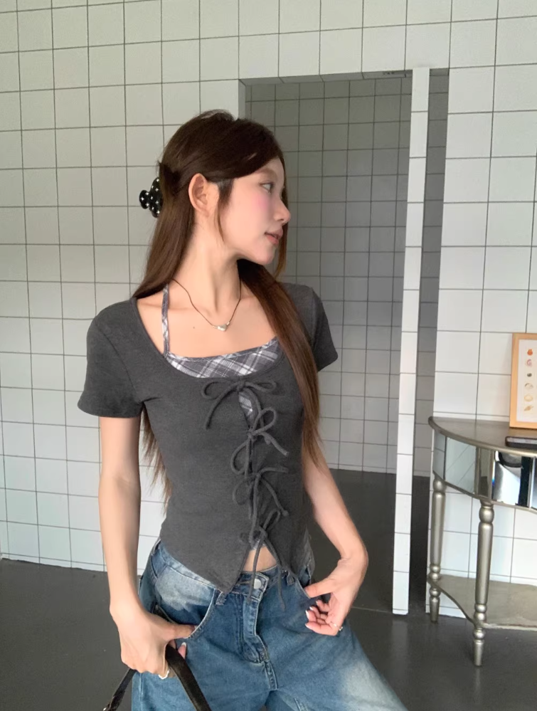 レイヤードレースアップトップス
