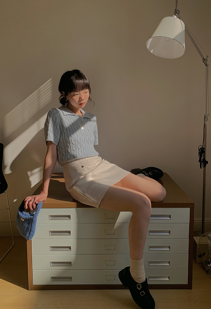 ケーブル編みゴールドボタンニットポロ