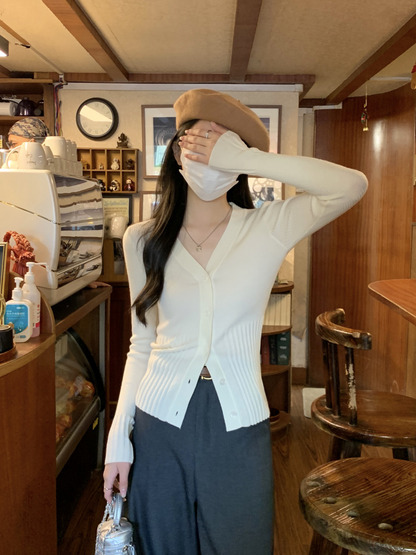 【8/29(金)12:00〜販売START】リブニット Vネックカーディガン