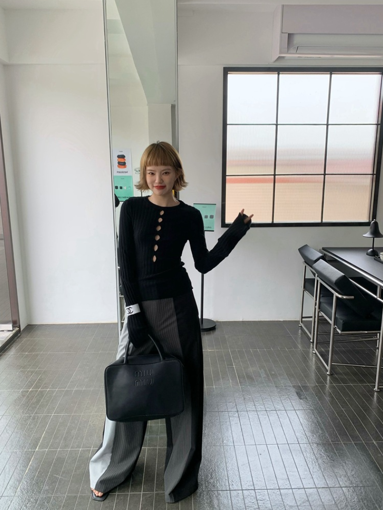 [ Influencer Recommend ]【一部即納】フロントカットアウトリブニットトップス