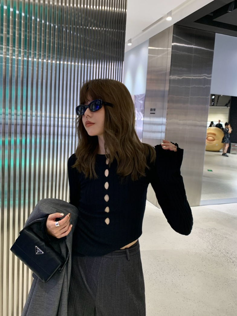 [ Influencer Recommend ]【一部即納】フロントカットアウトリブニットトップス