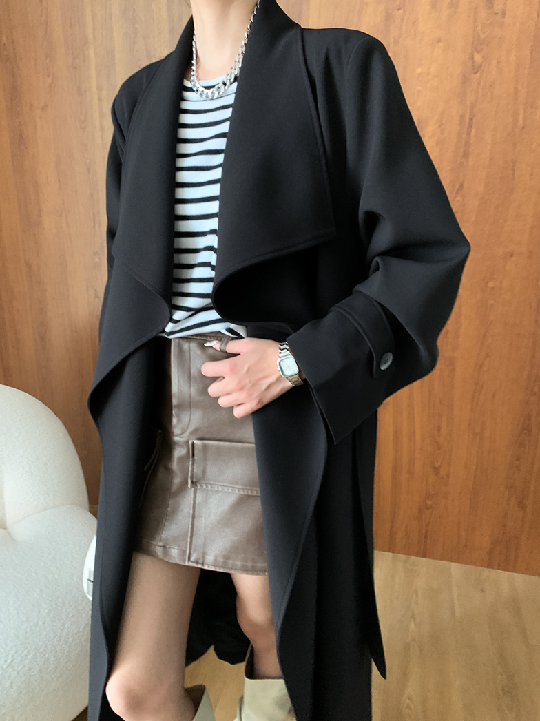 ラペルカラーベルト付きロングトレンチコート